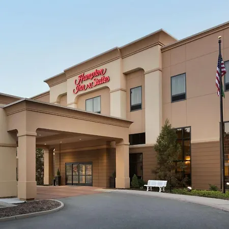 Hampton Inn & Suites Mahwah